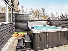 16 Person Holiday Home in Vaeggerlose