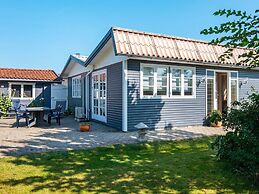 6 Person Holiday Home in Grenaa-by Traum