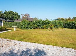 6 Person Holiday Home in Grenaa-by Traum