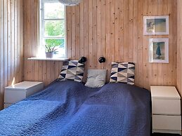 6 Person Holiday Home in Grenaa-by Traum