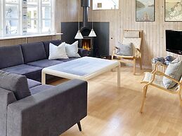 6 Person Holiday Home in Grenaa-by Traum