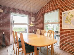 6 Person Holiday Home in Blavand