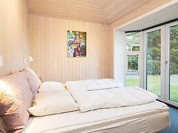 6 Person Holiday Home in Blavand