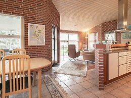 6 Person Holiday Home in Blavand