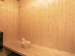 6 Person Holiday Home in Blavand