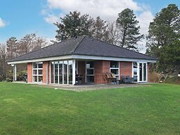 6 Person Holiday Home in Blavand