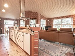 6 Person Holiday Home in Blavand