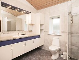 6 Person Holiday Home in Blavand