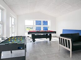 10 Person Holiday Home in Lokken