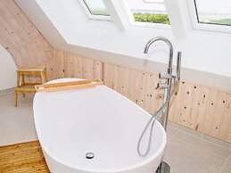 10 Person Holiday Home in Logstor-by Traum