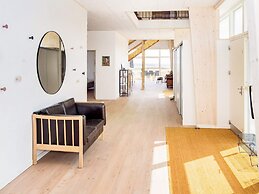 10 Person Holiday Home in Logstor-by Traum