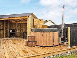 10 Person Holiday Home in Logstor-by Traum