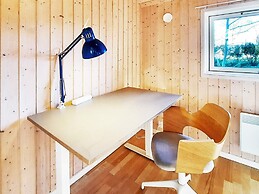 6 Person Holiday Home in Dannemare