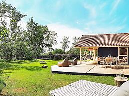 6 Person Holiday Home in Dannemare