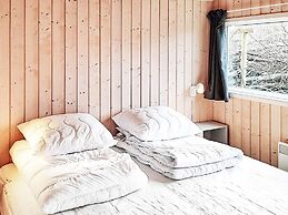 6 Person Holiday Home in Dannemare