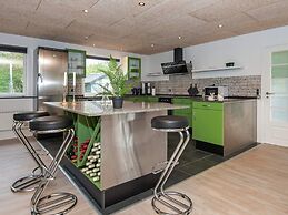 8 Person Holiday Home in Hemmet