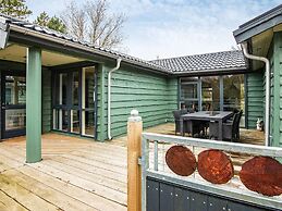 8 Person Holiday Home in Hemmet