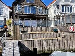 7 Person Holiday Home in Urangsvag