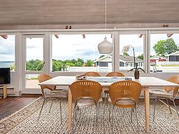 6 Person Holiday Home in Aabenraa-by Traum