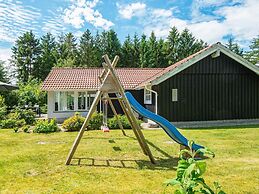 6 Person Holiday Home in Hojslev-by Traum