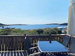 12 Person Holiday Home in Lysekil-by Traum