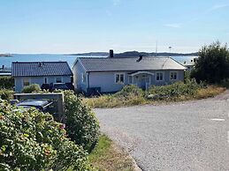 12 Person Holiday Home in Lysekil-by Traum