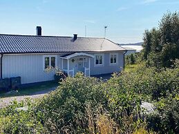 12 Person Holiday Home in Lysekil-by Traum