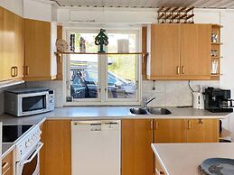 12 Person Holiday Home in Lysekil-by Traum
