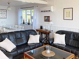 12 Person Holiday Home in Lysekil-by Traum