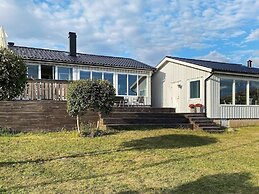 12 Person Holiday Home in Lysekil-by Traum
