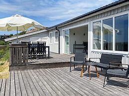 12 Person Holiday Home in Lysekil-by Traum