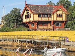 12 Person Holiday Home in Lysekil-by Traum