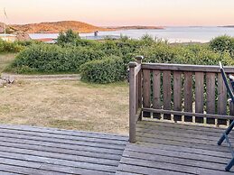 12 Person Holiday Home in Lysekil-by Traum