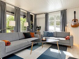 6 Person Holiday Home in Mern-by Traum