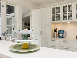 6 Person Holiday Home in Mern-by Traum