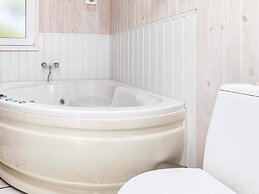 6 Person Holiday Home in Lokken-by Traum
