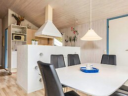 6 Person Holiday Home in Lokken-by Traum
