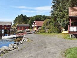 6 Person Holiday Home in Bud-by Traum