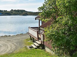 6 Person Holiday Home in Bud-by Traum