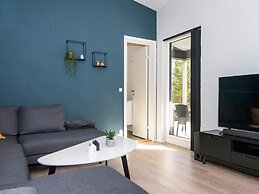 Luxury Lakeside Retreat-by Traum