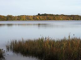 Luxury Lakeside Retreat-by Traum