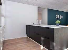 Luxury Lakeside Retreat-by Traum