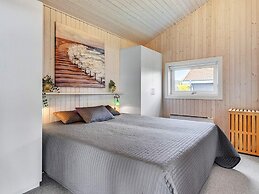 6 Person Holiday Home in Egernsund