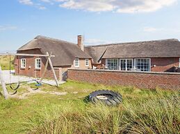 10 Person Holiday Home in Ringkobing