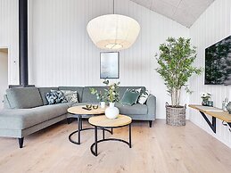 14 Person Holiday Home in Vaeggerlose