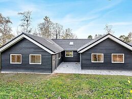 14 Person Holiday Home in Vaeggerlose