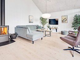 14 Person Holiday Home in Vaeggerlose