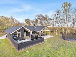 14 Person Holiday Home in Vaeggerlose