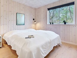 14 Person Holiday Home in Vaeggerlose