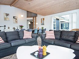 12 Person Holiday Home in Ebeltoft-by Traum